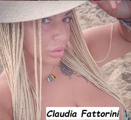 Claudia Fattorini al mare si diverte con le amiche