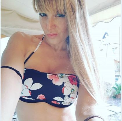 Foto in bikini di conduttrice processo di Biscardi