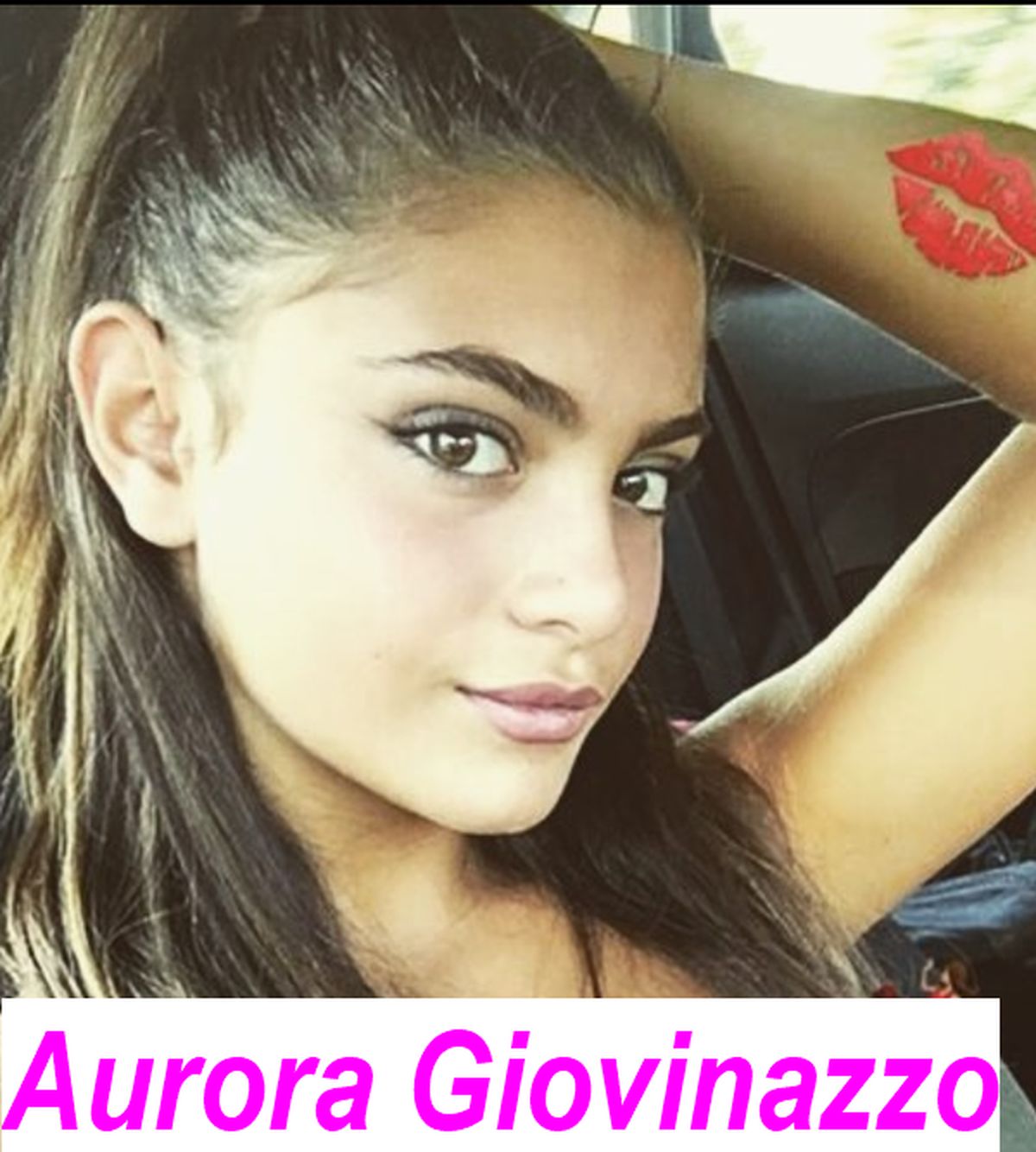 Foto selfie Aurora Giovinazzo attrice emergente italiana